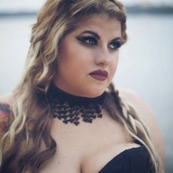 Meet your Posher, Melissa - Picture 1 of 1